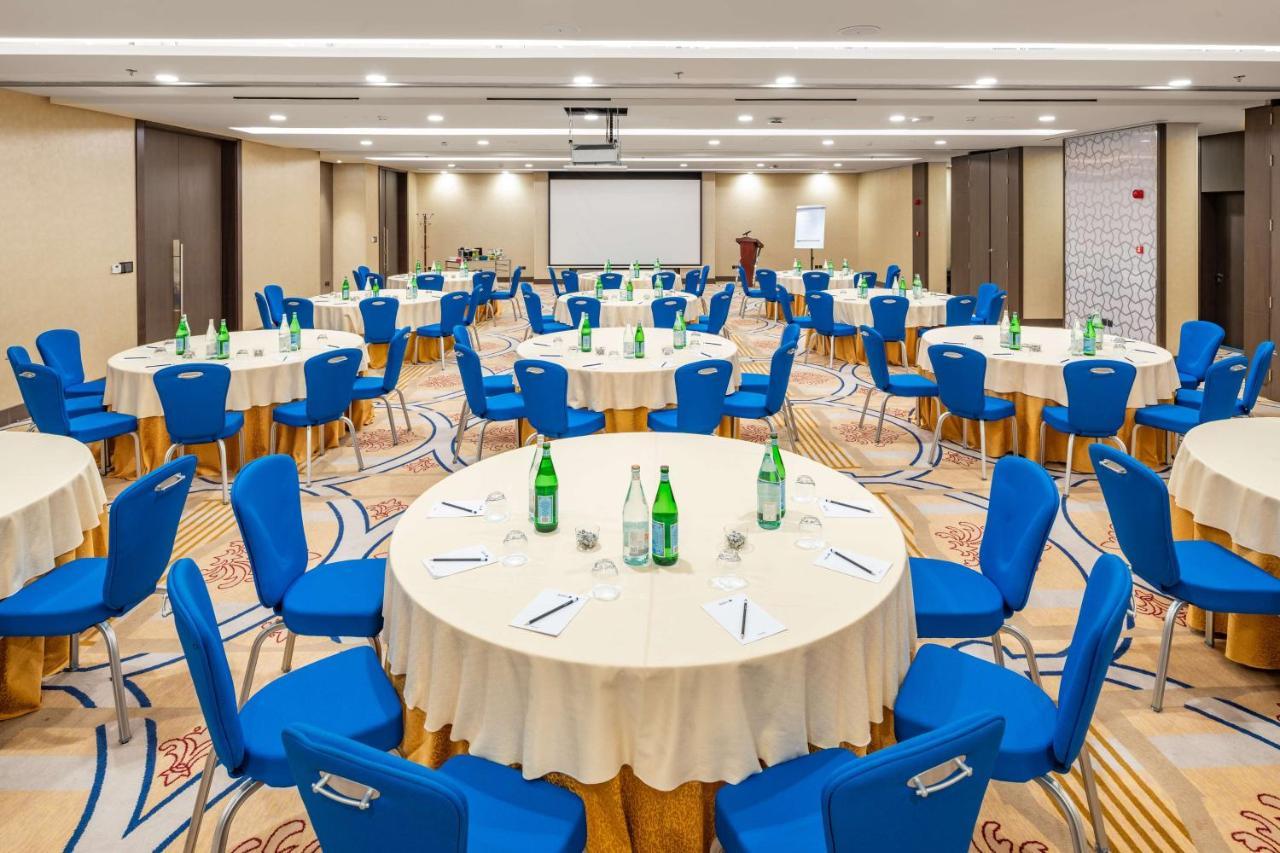 Radisson Blu Hotel, Jeddah Corniche Eksteriør billede Meeting room