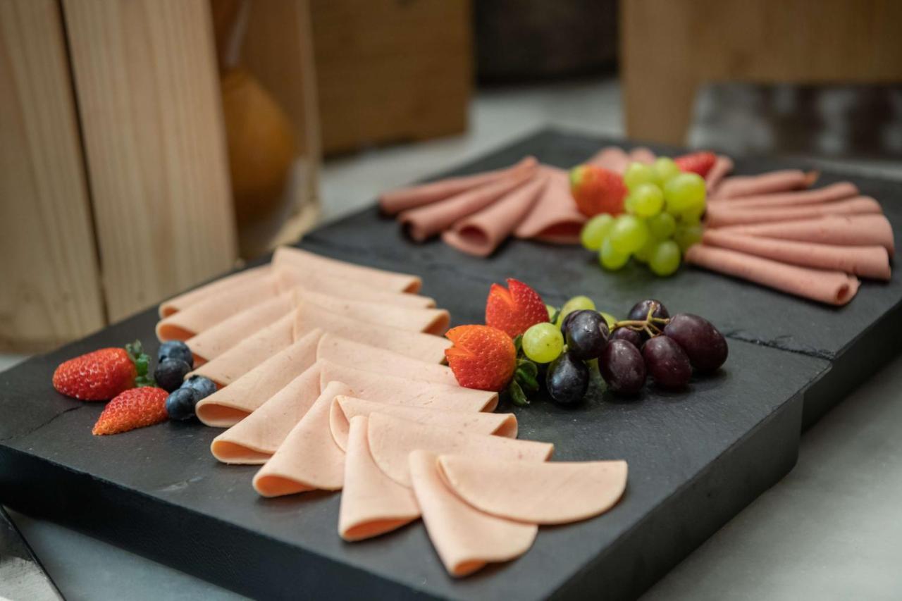 Radisson Blu Hotel, Jeddah Corniche Eksteriør billede Turkey ham