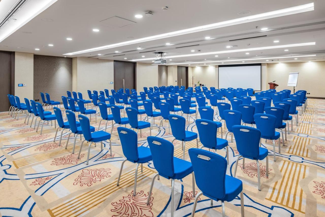 Radisson Blu Hotel, Jeddah Corniche Eksteriør billede Meeting room