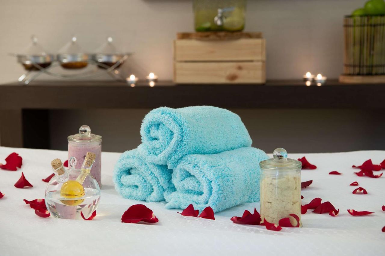 Radisson Blu Hotel, Jeddah Corniche Eksteriør billede Spa treatment